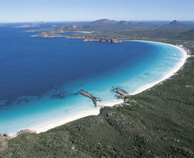 Lucky Bay - Phillip Island Accommodation 0