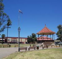 Gladstone Square - Phillip Island Accommodation