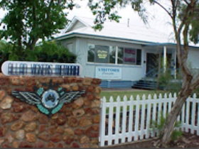 Charleville - Royal Flying Doctor Service Visitor Centre - Phillip Island Accommodation 3