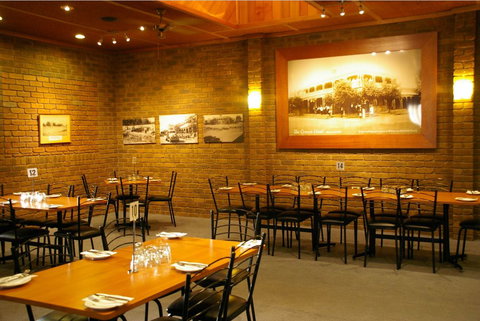 Crown Hotel Wentworth - Phillip Island Accommodation 4