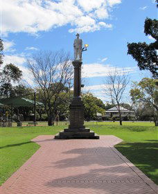 Goondiwindi War Memorial - Phillip Island Accommodation 1