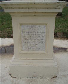 The Coronation Lamp Memorial - Phillip Island Accommodation 1