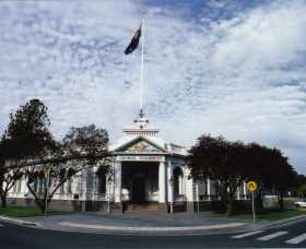 Museum Of The Riverina - Historic Council Chambers Site - Phillip Island Accommodation 0