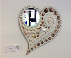 Bondi Art Lounge - Phillip Island Accommodation 3