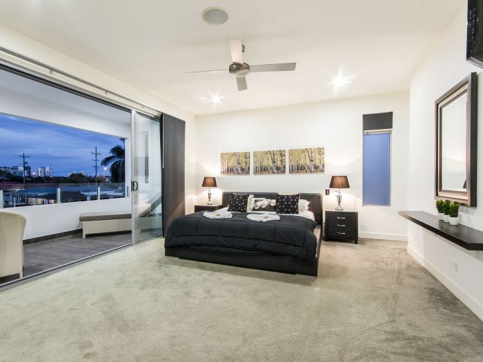 Pacific Fair QLD Phillip Island Accommodation