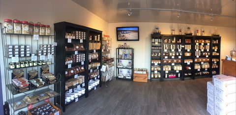 Almondco Almond Hut - Phillip Island Accommodation 1