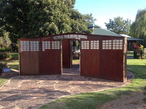 Victorian Truck Drivers Memorial - Phillip Island Accommodation 0