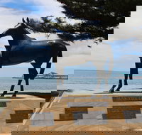 Makybe Diva Statue - Phillip Island Accommodation