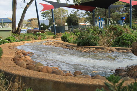 West Wyalong - Phillip Island Accommodation 2