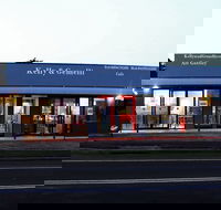 Kelly  Gemelli - Art and Design - Phillip Island Accommodation