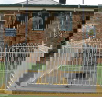 Soldier Statue Memorial Chinchilla - Phillip Island Accommodation