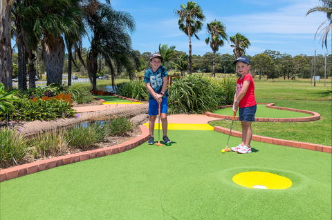 Port Macquarie Driving Range And Mini Golf - Phillip Island Accommodation 2