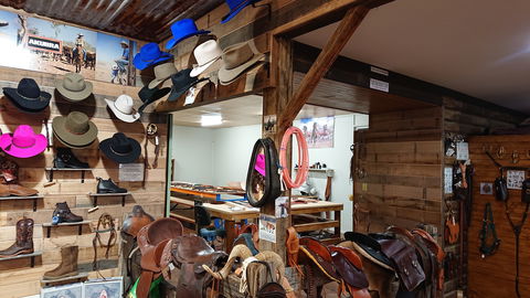 Simon Martin Whips & Leathercraft - Phillip Island Accommodation 2