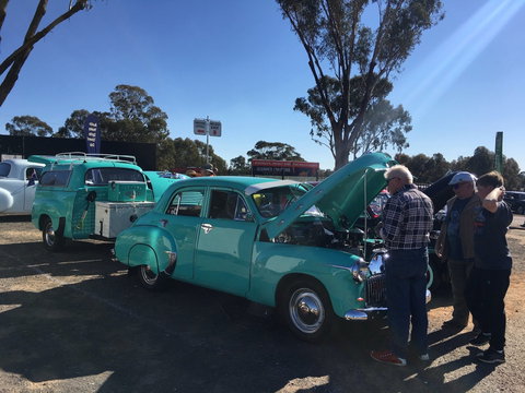 Winton Motor Raceway - Phillip Island Accommodation 2