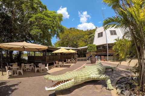 Adelaide River Queen Cruise Shuttle Bus - Phillip Island Accommodation 1