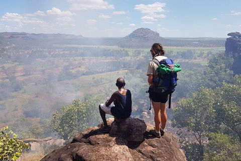 Arnhem Land Injalak Hill Full-Day Tour From Darwin - Phillip Island Accommodation 9