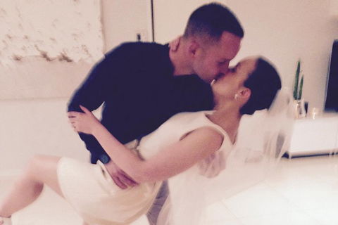 Elope In Paradise - Weddings At Mission Beach - Phillip Island Accommodation 0