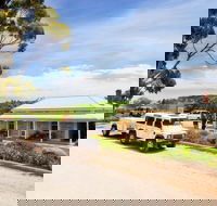 Two Hands Wines 'Flagship Vineyard Experience' - Phillip Island Accommodation