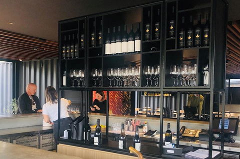 Intimate Wine Experience - McLaren Vale - Phillip Island Accommodation 8