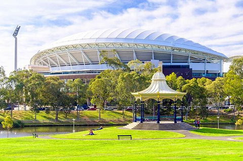 Arrival Private Transfers: Adelaide Airport ADL To Adelaide In Business Car - Phillip Island Accommodation 8