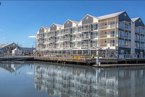 3.5 Hours Walking Guided Tour Of Launceston Highlights - Phillip Island Accommodation 2