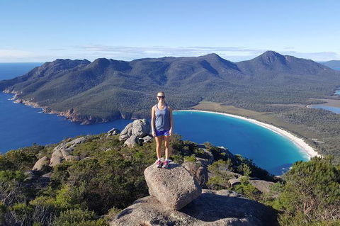 4-Day Fabulous Tasmania Tour: Wineglass Bay, Port Arthur, Devils & Bruny Island - Phillip Island Accommodation 0