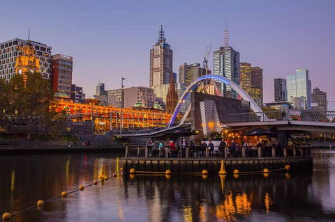 Melbourne Airport Transfers: Melbourne To Melbourne Airport MEL In Luxury Car - Phillip Island Accommodation 6