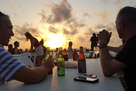 Salty Plum Social - Small Bar Walking Tour - Cable Beach Broome - Phillip Island Accommodation 7