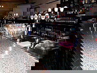 De Biers Lounge Bar - Phillip Island Accommodation 1