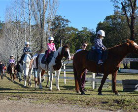 Horse Riding At Oaks Ranch And Country Club - Phillip Island Accommodation 3