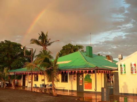 Devils Marbles Hotel–Wauchope - Phillip Island Accommodation 2