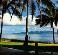 Harolds Seafood on The Strand - Phillip Island Accommodation