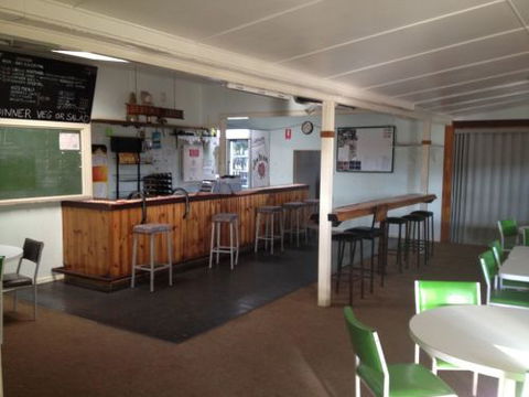 Star Hotel Motel - Phillip Island Accommodation 2
