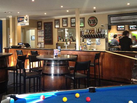 Romsey Hotel - Phillip Island Accommodation 4