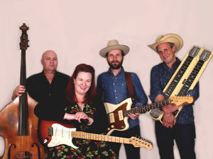 Cafe Culture Series - Canyon Callers