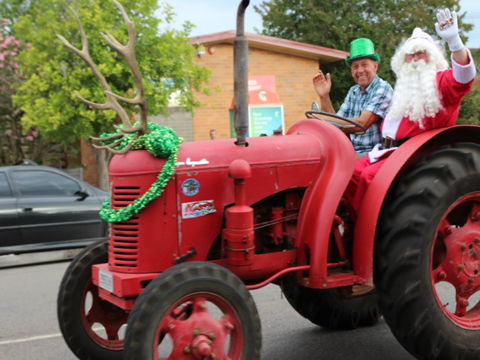 Dowling Street Christmas Party - Phillip Island Accommodation 1