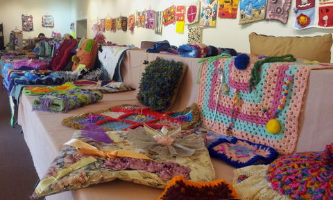 Dementia Fiddle Rug Exhibition - Phillip Island Accommodation 0