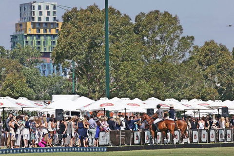 Land Rover Polo In The City - Phillip Island Accommodation 0