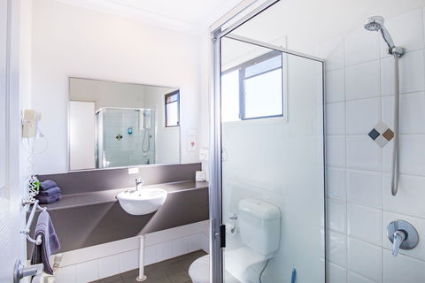 Ascot Lodge Motor Inn Kingaroy - Phillip Island Accommodation 4