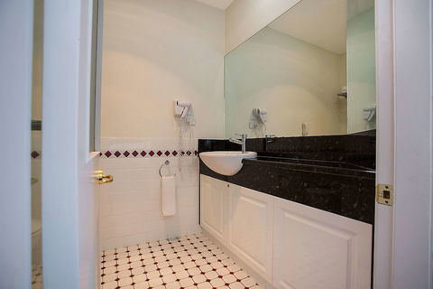 Quality Hotel Bentinck - Phillip Island Accommodation 6