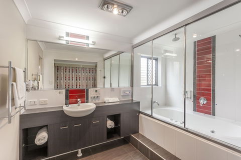 Platinum International - Phillip Island Accommodation 3