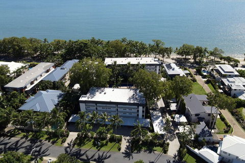 Agincourt Beachfront Apartments - Phillip Island Accommodation 1