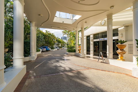 Burleigh Mediterranean Resort - Phillip Island Accommodation 0