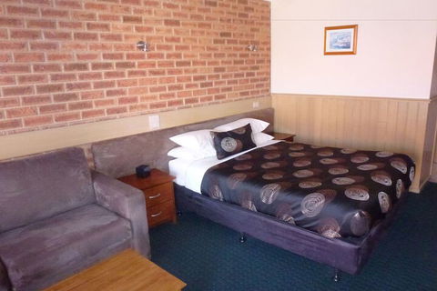 Colonial Motor Inn Bairnsdale - Phillip Island Accommodation 7