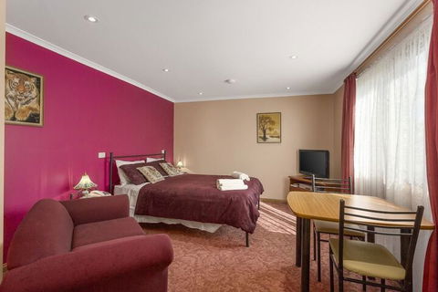 North East Rest Awhile Bed & Breakfast - Phillip Island Accommodation 7