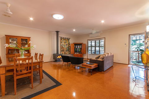 Birds 'n' Bloom Cottages - Phillip Island Accommodation 2