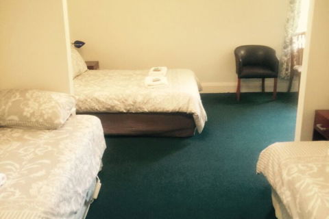 Ross Hotel - Phillip Island Accommodation 2