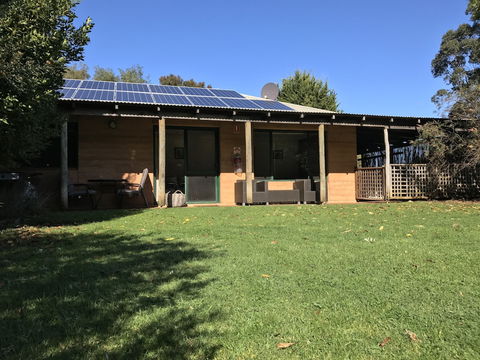 Pump Hill Farm Cottages - Phillip Island Accommodation 1