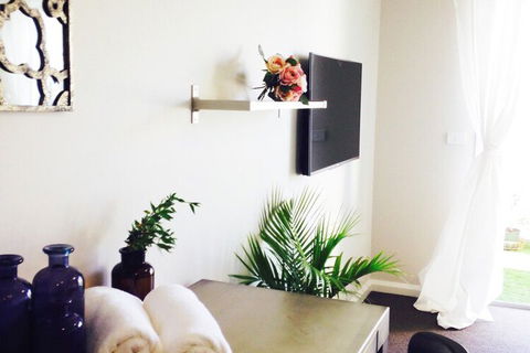 Ivy & Roses Boutique Apartments - Phillip Island Accommodation 1