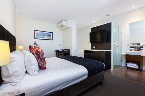 Ramada By Wyndham Perth The Outram - Phillip Island Accommodation 6